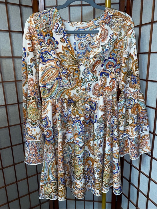 Dresses & Skirts - Floral Boho Dress
